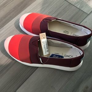 TOMS | NWT mallow alpargatas size 8.5